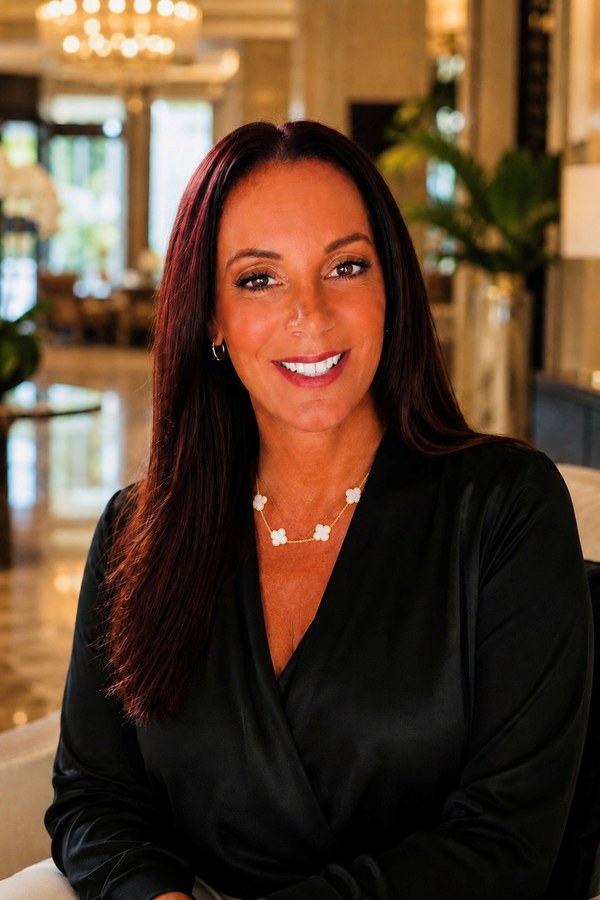 Jennifer Byrne, Founder & CEO | The Tropical Travelers at The Tropical Travelers